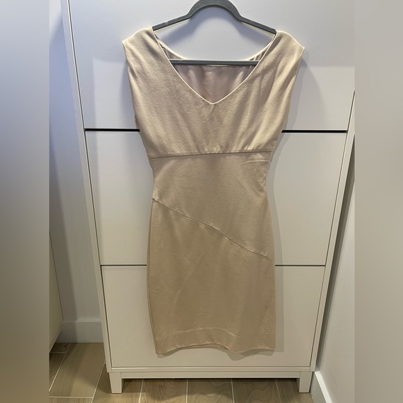 diane von furstenberg dress. - Picture 3 of 5